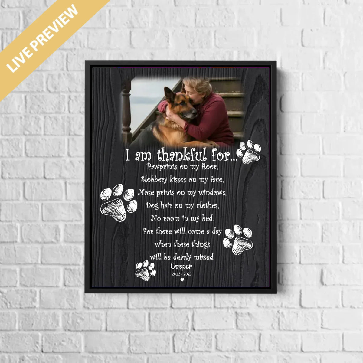 16x20 - Framed Black - Mockup Canvas Dọc