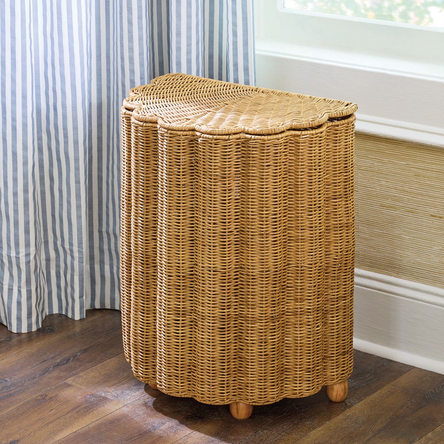 Goldie Scalloped Hamper
