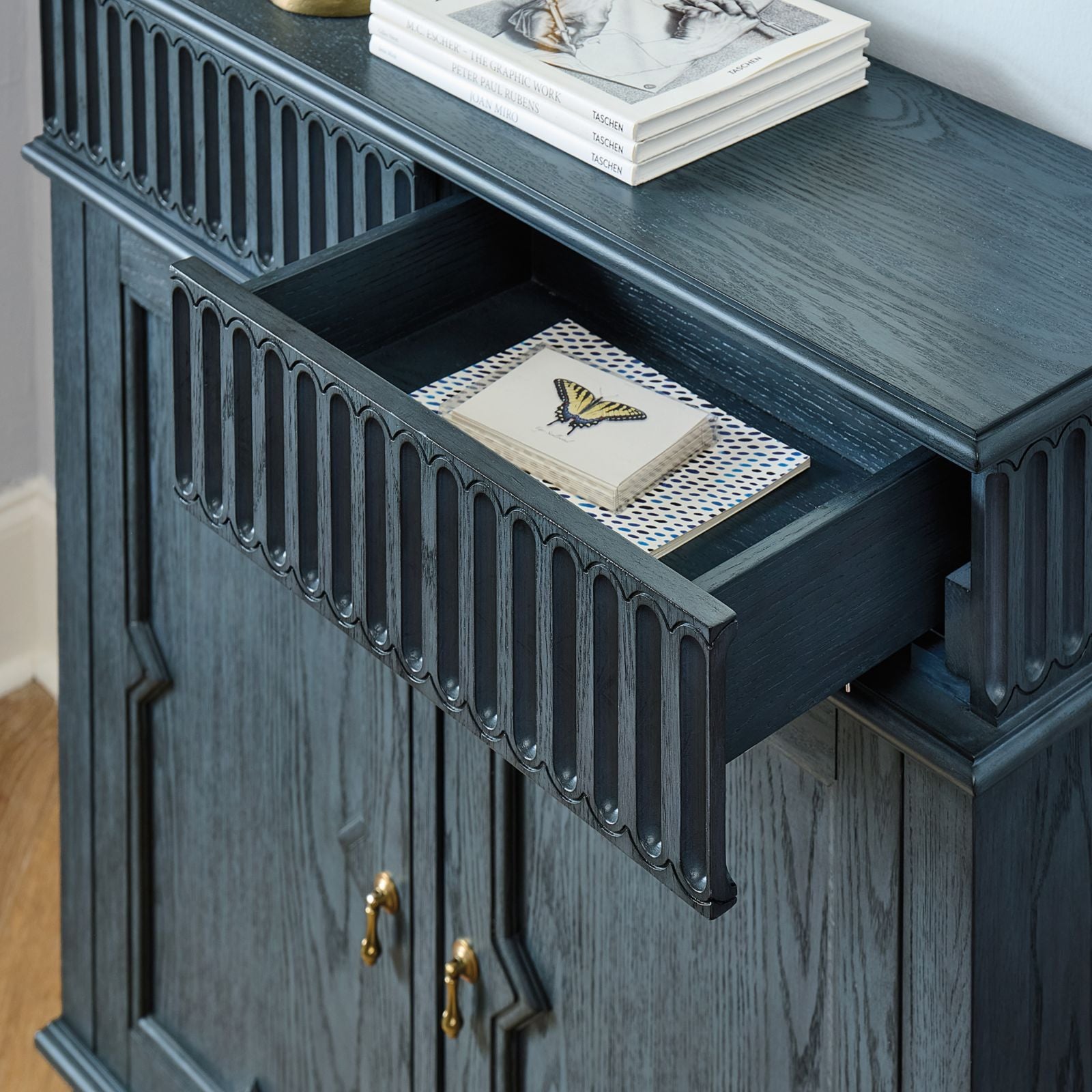 Mell Cabinet