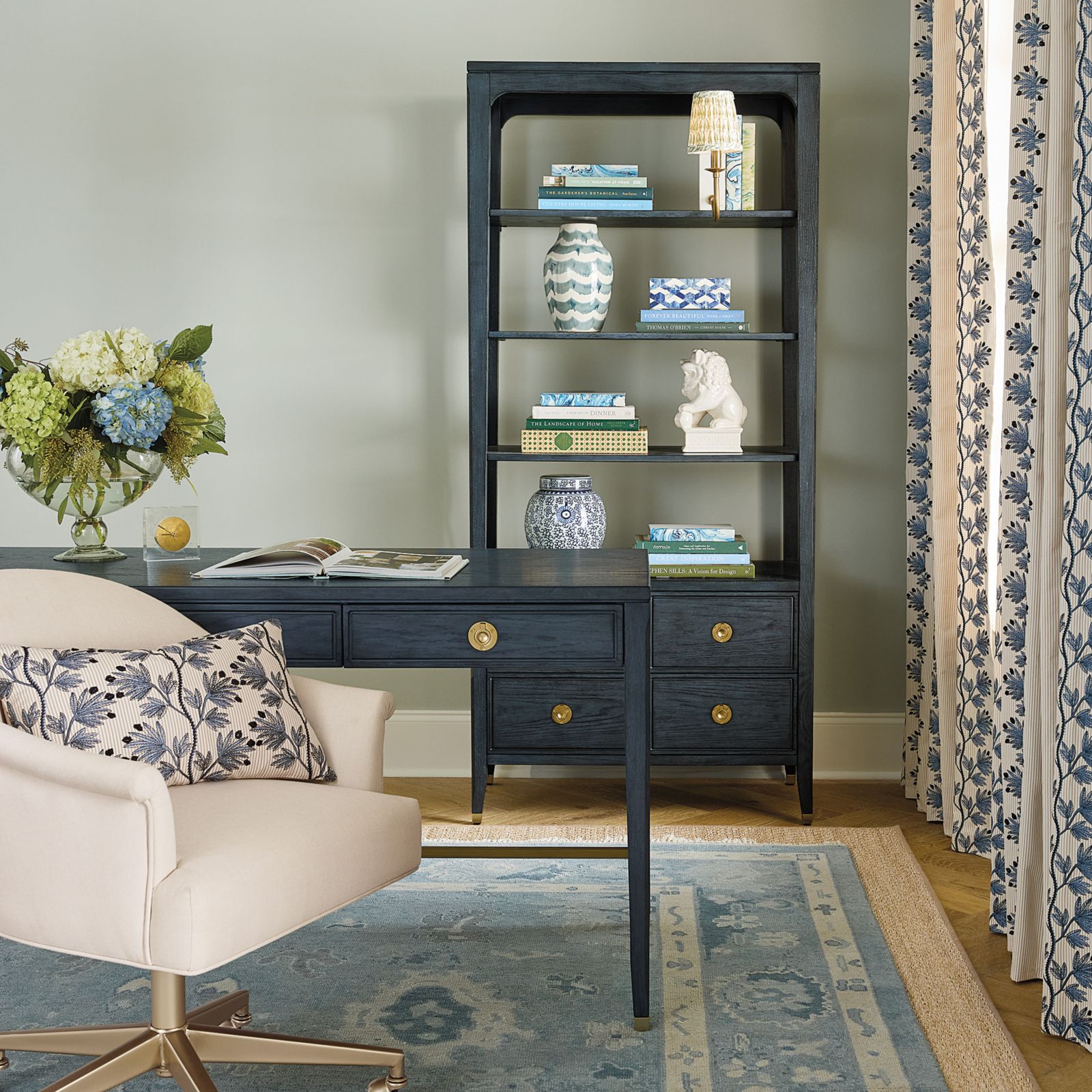 Callista Bookshelf