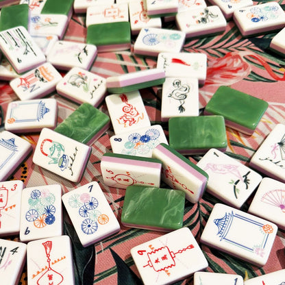 American Mahjong Set Jade Green Layered Design for Family Game Nights 160 Piece Pearlescent Acrylic Set with Storage Bag